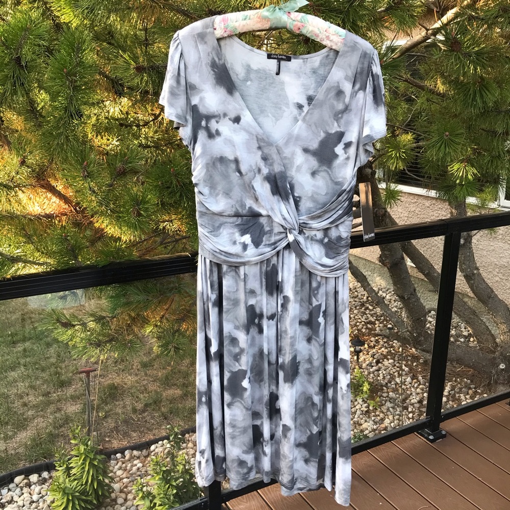 Short Sleeved, Midi, Comfy Dress ⭐️SALE 3/$20⭐️